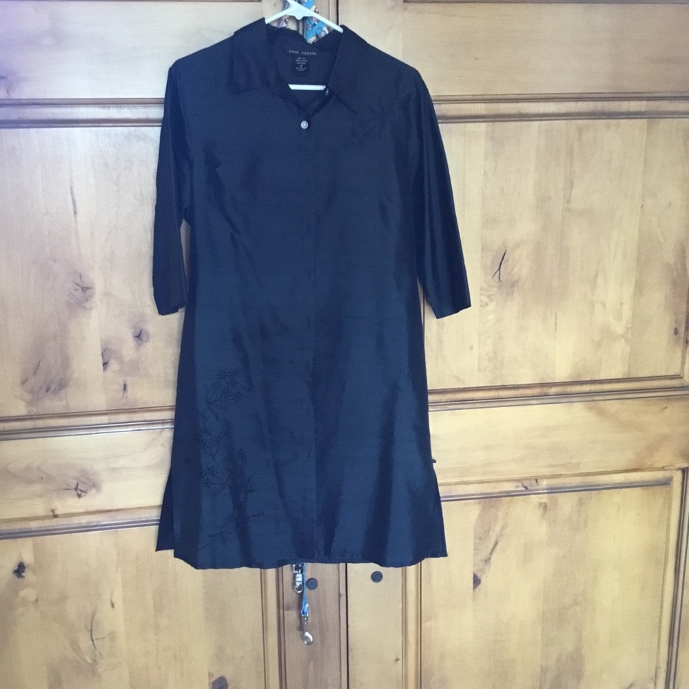 Anne Carson Black button down Dress 100% silk with delicate embroidery Medium